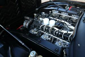 Imagen 34/50 de Ferrari 365 GTC/4 (1972)
