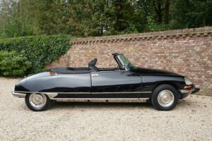 Image 9/50 of Citroën DS 23 Injection (1973)
