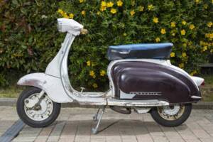 Image 2/36 of Innocenti Li 125 (1961)