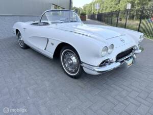 Image 5/24 of Chevrolet Corvette (1962)