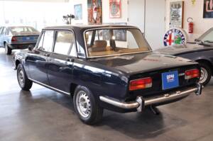 Image 23/35 of Alfa Romeo 2000 Berlina (1972)