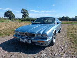 Immagine 3/21 di Jaguar XJ 6 4.0 Sovereign (1996)