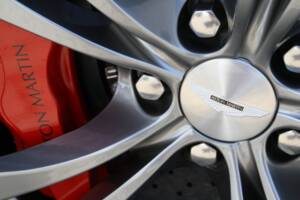 Image 22/24 de Aston Martin V12 Vantage S (2015)