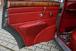 Image 9/15 of Jaguar Mk II 3.4 (1967)