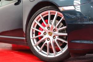Image 6/48 of Porsche 911 Carrera 4S (2007)