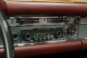 Immagine 19/50 di Mercedes-Benz 250 SL (1968)