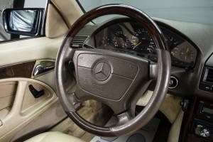 Immagine 28/38 di Mercedes-Benz SL 320 (1997)