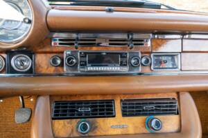 Bild 36/50 von Mercedes-Benz 280 SE 3,5 (1970)