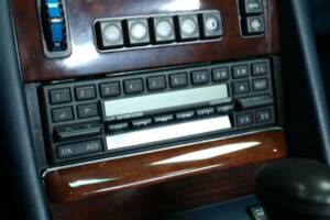 Bild 24/50 von Mercedes-Benz 560 SEC (1988)