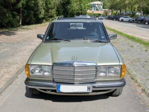 Bild 2/35 von Mercedes-Benz 300 TD Turbodiesel (1985)