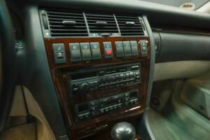 Immagine 41/50 di Audi A8 4.2 quattro (1995)