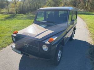 Image 4/39 of Mercedes-Benz 230 GE (SWB) (1986)