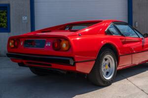 Afbeelding 24/88 van Ferrari 308 GTB (1977)