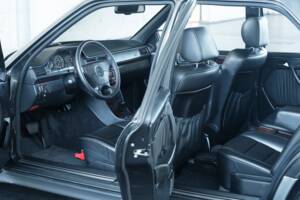 Bild 34/50 von Mercedes-Benz E 500 (1993)