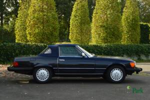 Image 23/50 de Mercedes-Benz 380 SL (1982)