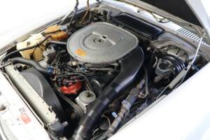 Image 12/50 de Mercedes-Benz 560 SL (1988)