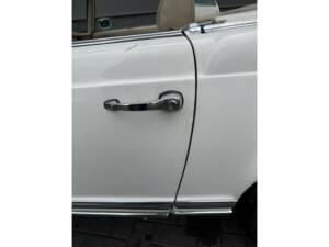 Image 19/50 of Mercedes-Benz 280 SL (1969)