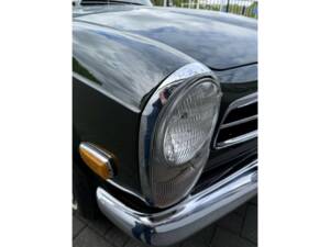 Image 29/50 de Mercedes-Benz 280 SL (1969)