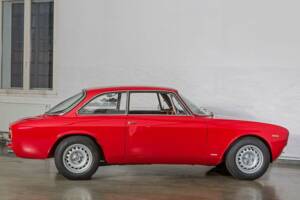 Immagine 10/31 di Alfa Romeo Giulia GTA 1300 Junior (1968)