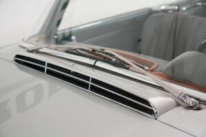 Bild 27/36 von Mercedes-Benz 230 SL (1966)