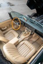 Image 35/48 de Jaguar Type E 4.2 (1965)