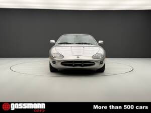 Image 2/15 of Jaguar XK8 4.0 (2000)