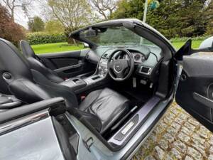 Immagine 18/28 di Aston Martin DB 9 (2009)