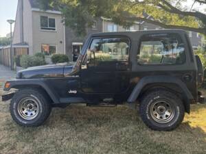 Bild 7/8 von Jeep Wrangler Sport 2.5 (1996)