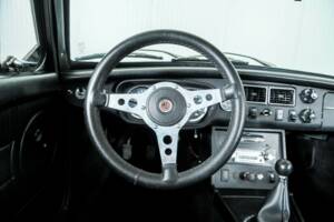 Imagen 8/50 de MG MGB GT (1972)