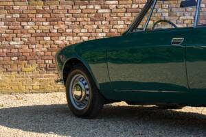 Bild 25/50 von Alfa Romeo Giulia 1300 GT Junior (1972)