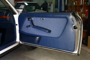 Image 14/25 of Mercedes-Benz 280 CE (1977)
