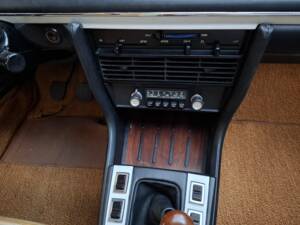 Image 30/43 of BMW 2,5 CS (1975)