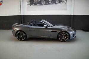 Bild 29/50 von Jaguar F-Type (2019)