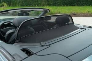 Image 29/50 of Mercedes-Benz SL 500 (2001)