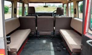 Image 6/50 de Land Rover Defender 110 (1983)