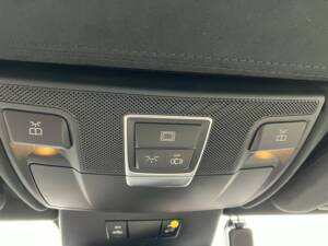 Afbeelding 37/70 van Mercedes-Benz SL 63 AMG (2012)