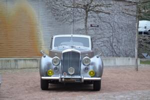 Image 3/23 of Bentley R-Type (1953)
