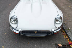 Image 7/21 de Jaguar E-Type V12 (1973)