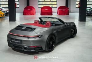 Image 7/25 of Porsche 911 Carrera 4 GTS (2022)