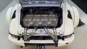 Image 19/20 of Porsche 934 (1976)