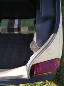 Image 39/65 of Peugeot 205 &quot;Indiana&quot; (1992)