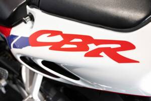 Immagine 40/50 di Honda CBR 900RR Fireblade (1996)