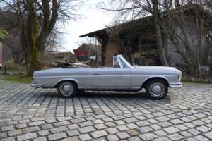 Image 8/13 of Mercedes-Benz 220 SE b (1962)