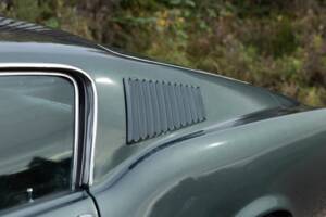 Image 25/44 of Ford Mustang 351 (1967)