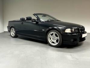 Immagine 2/15 di BMW 325Ci (2003)