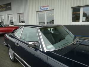 Image 21/25 of Mercedes-Benz 560 SL (1989)