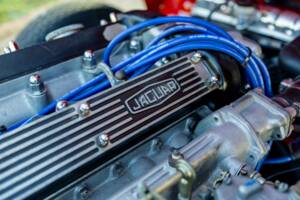 Image 22/50 de Jaguar E-Type (1969)