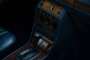 Image 36/62 of Mercedes-Benz 280 CE (1982)