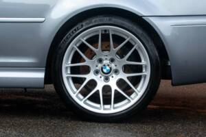Image 34/50 of BMW M3 (2005)