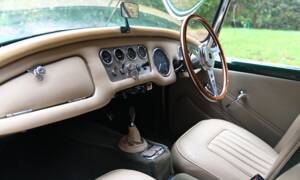 Image 4/20 of Daimler SP 250 (1962)